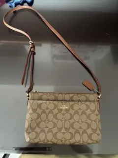美品 COACH ショルダーバッグ ラグジュアリー シグネチャー f52657 2026年最新】f52657の人気アイテム - メルカリ