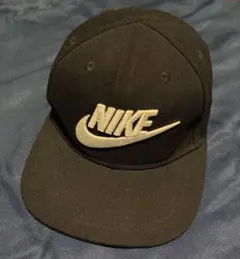 NIKE キャップ ブラック 刺繍ロゴのサムネイル
