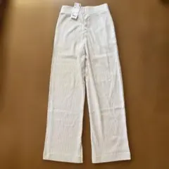 スリットパンツ