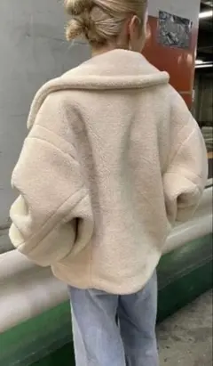 AIC. テディボアボリュームショートコート