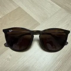 Ray-Ban サングラス エリカのサムネイル