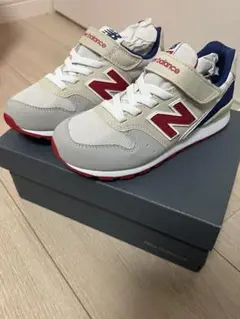New Balance スニーカー 19.5cm グレー/レッド/ネイビー