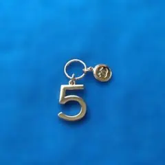 CHANEL シャネル N°5 チャームのサムネイル