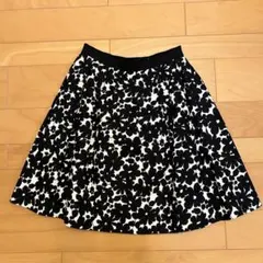 UNIVERVAL MUSE 花柄スカート