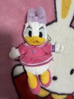 ディズニーリゾート限定　デイジー　ぬいぐるみバッジ