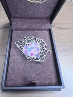 シルバー製オープンワークブローチ