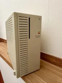 Apple Macintosh Quadra 700 本体【ジャンク品】のサムネイル