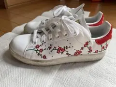 スタンスミス アディダス 花柄刺繍 adidas