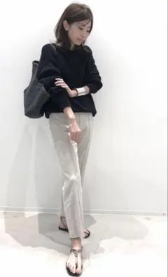Back V Knit バックVニットのサムネイル