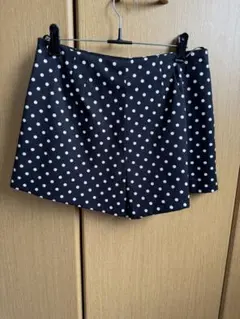 ZARA ドット柄 ショートパンツ Mサイズのサムネイル