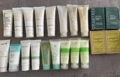 高級ホテルのアメニティ　携帯用シャンプー　コンディショナー　ローションなど③