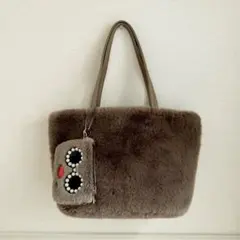 a-jolie/アジョリーホワイトパールサングラスポーチ付き エコファーバッグ