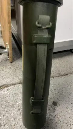 米軍の81mm迫撃砲（M252）用の砲弾ケース（コンテナ）ですのサムネイル