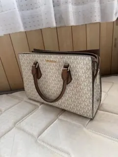 Michael Kors MKロゴハンドバッグ