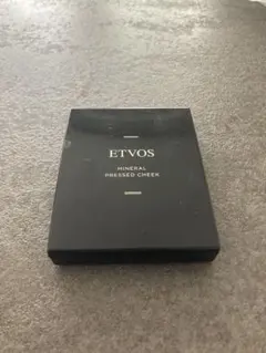 ETVOS ミネラルプレストチーク　ティーベージュ