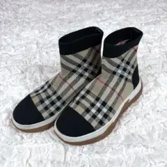 Item thumbnail for item 755531d8-e527-46f0-aec6-e3ed0125f4bb