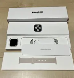 ApplewatchSE 第2世代40mmスターライトアルミニウム
