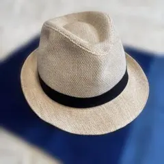 ベージュ ストローハット フェドラスタイル