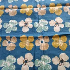 ✿北欧風　花柄生地✿　オックス生地　110×70センチ　1枚限り