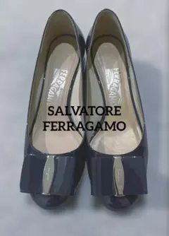 週末限定価格フェラガモ　ヴァラリボンパンプス　エナメルシューズ　6 1/2