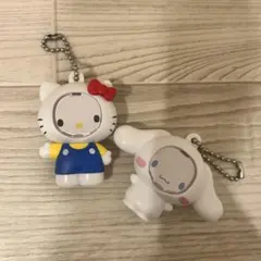 サンリオガチャガチャ　キーホルダー 2個セット　ハローキティ、シナモン