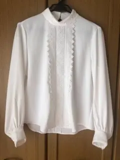 ZARA　ブラウス　ホワイト　ハイネック　レース　フリル　花柄　シフォン　ザラのサムネイル