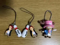 ワンピース　まとめ　ストラッピン2個（シャンクス）＋キーホルダー（チョッパー）