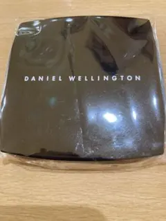DANIEL WELLINGTON スクエアコンパクトミラー