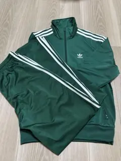【adidas アディダス】トラックジャケット＆パンツ セットアップ（グリーン）