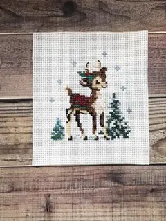 クロスステッチ完成品　クリスマスバンビ