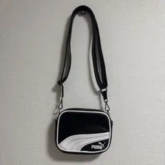 男女兼用　PUMA ショルダーバック　黒×白
