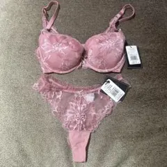 Item thumbnail for item 4136a5f1-37e4-4ccc-8ade-2c20e045c6e7