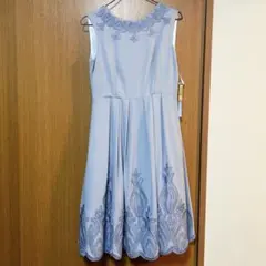 刺繍入りライトブルーAラインドレス