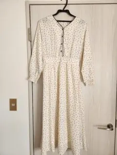 ハニーズ　GLACIER ドット柄 アイボリー ロングワンピース