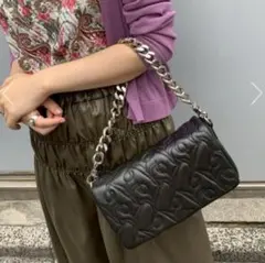 美品　キャセリーニ　清原果耶着用　チューリップ キルティングバッグ