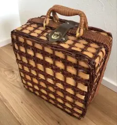 Item thumbnail for item 46f0aa35-8f2d-4a31-812f-31742564193b