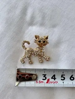 新品未使用★ゴールド猫ブローチ