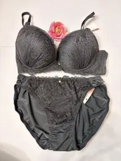 C75グレーのレースブラジャーショーツセット Mサイズ⭐️222