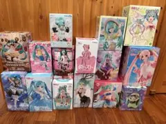 初音ミクフィギュア 桜ミク クロミ ヴィンテージドール ガンダム