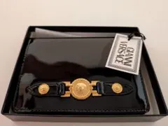 【未使用・箱タグ付】ジャンニ・ヴェルサーチ）定期入れ パスケース サンバーストのサムネイル