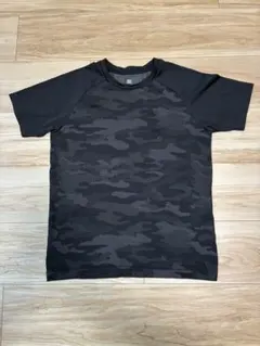 UNIQLO キッズ Tシャツ カモフラ柄 ブラック150cm