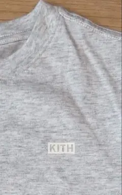 【未使用】Kith Kids Tシャツ ライトグレー Mサイズ（130）のサムネイル
