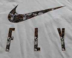 ナイキ　Tシャツ　レディース