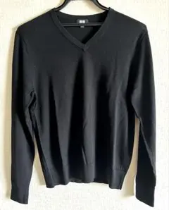 ユニクロ　Vネックセーター