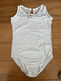 バレエ　ホワイト レース付き タンクトップ レオタード　140cm