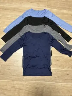 ユニクロ ヒートテック 長袖Tシャツ 130 4枚セット
