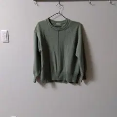 GUオリーブグリーン クルーネックセーター