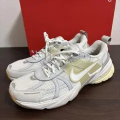 27.5cm　ナイキ　スニーカー　V2K ラン　 HV4314-030