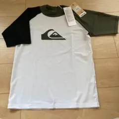 ラスト　新品　Quiksilver　ラッシュガード 半袖　160 定価4950円