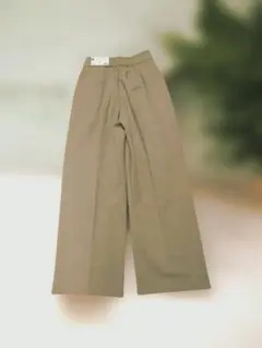 GUジーユー　 ワイドパンツ Sサイズタグ付き 　　ベージュ